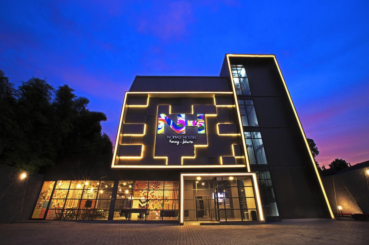 Nomad Hostel Kemang Jakarta Exteriör bild