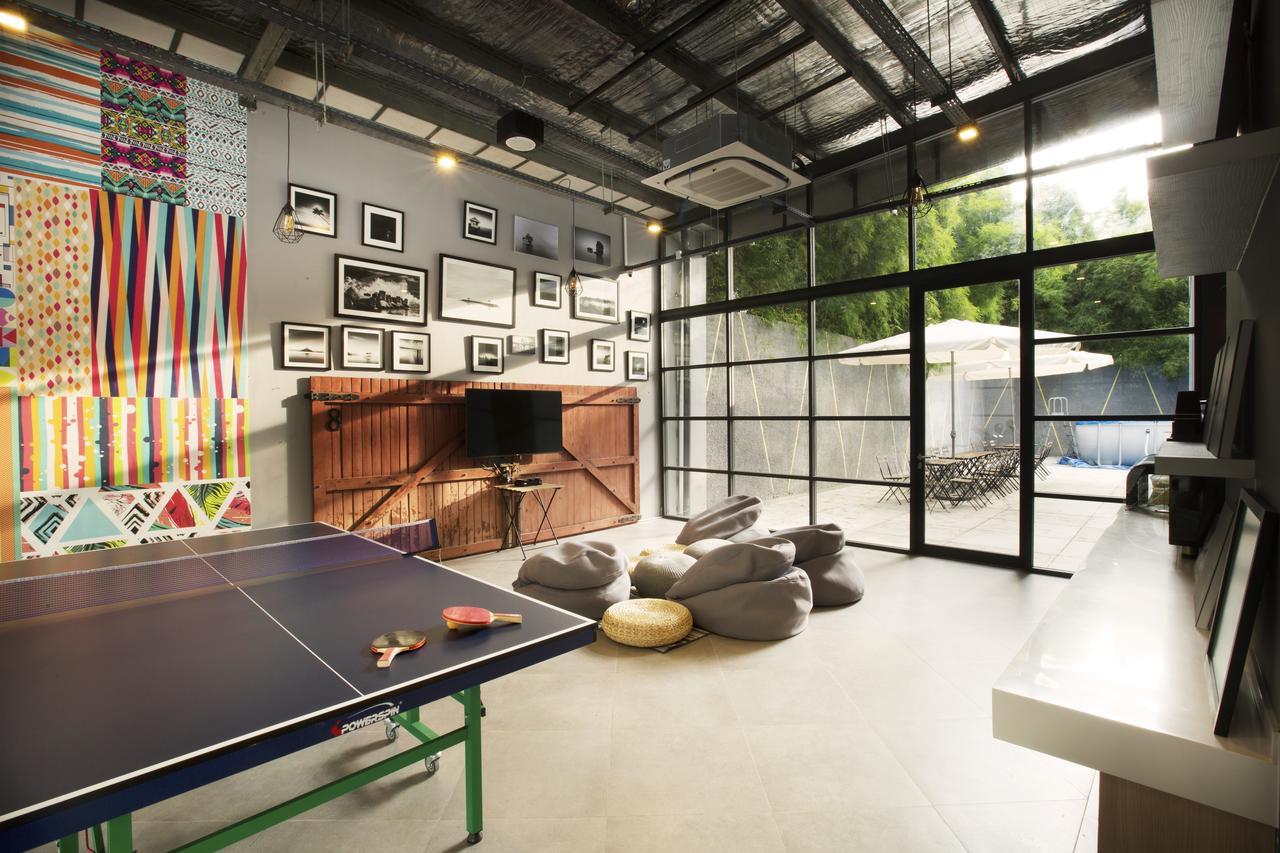 Nomad Hostel Kemang Jakarta Exteriör bild
