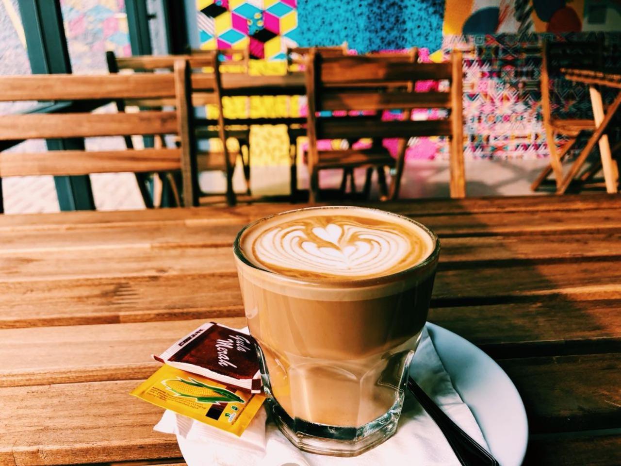 Nomad Hostel Kemang Jakarta Exteriör bild