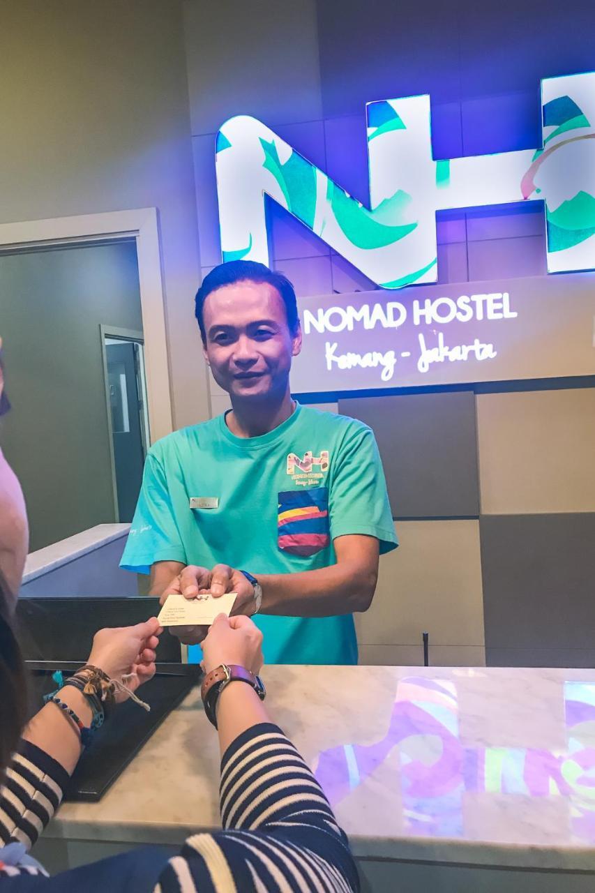 Nomad Hostel Kemang Jakarta Exteriör bild