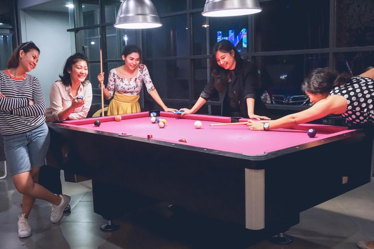 Nomad Hostel Kemang Jakarta Exteriör bild