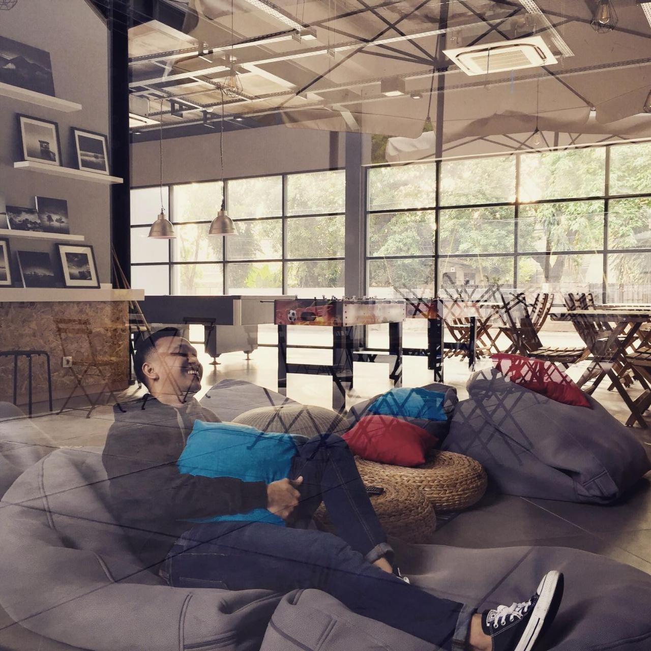 Nomad Hostel Kemang Jakarta Exteriör bild