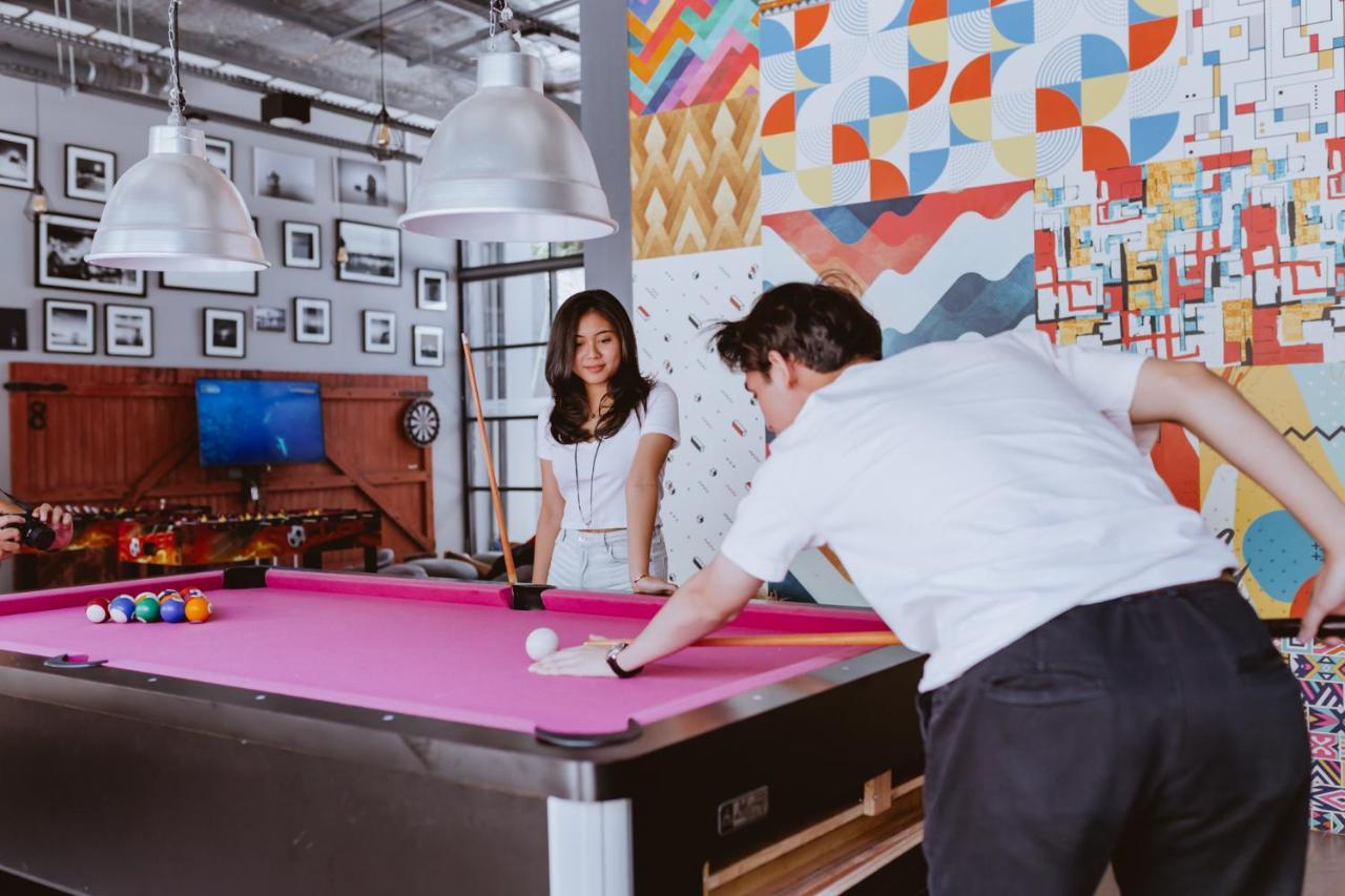 Nomad Hostel Kemang Jakarta Exteriör bild