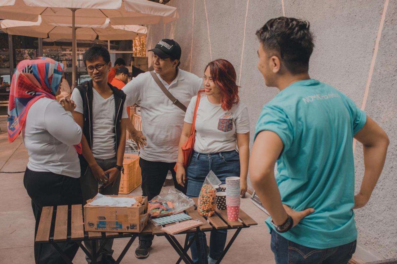Nomad Hostel Kemang Jakarta Exteriör bild